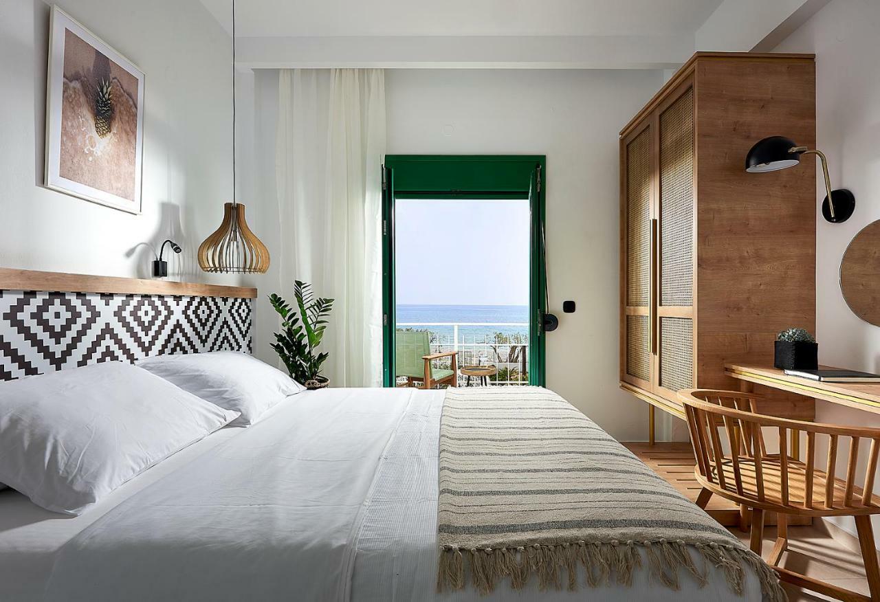 Beachfront Villa On Crete - Kirvas, Member Of Pelagaios Villas 考特索纳里 外观 照片