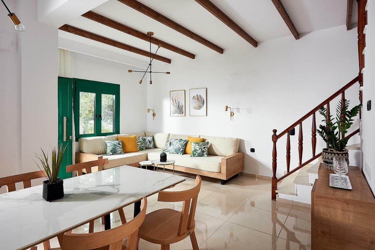 Beachfront Villa On Crete - Kirvas, Member Of Pelagaios Villas 考特索纳里 外观 照片